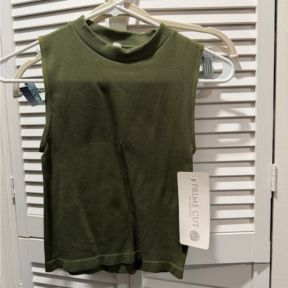 Zara Dark Green Muscle Tee